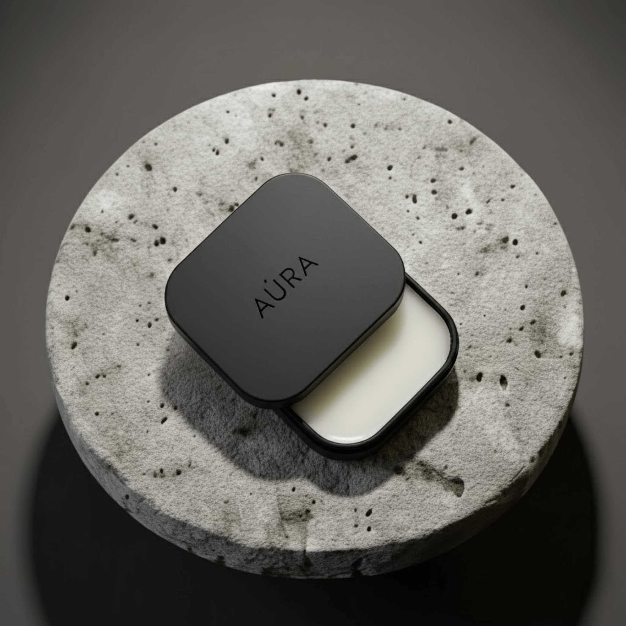 AÙRA – Калъф + Парфюмна Капсула